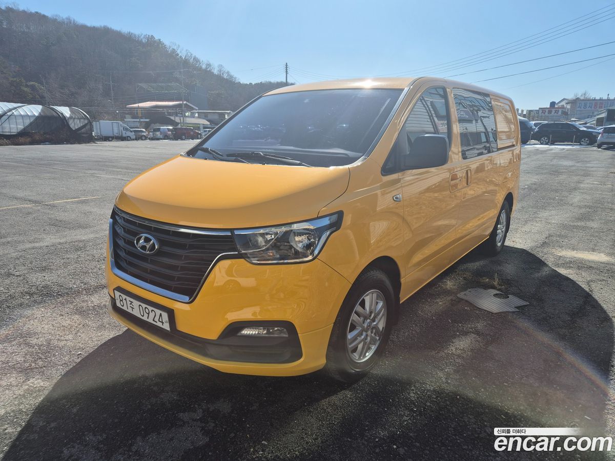 Hyundai Starex