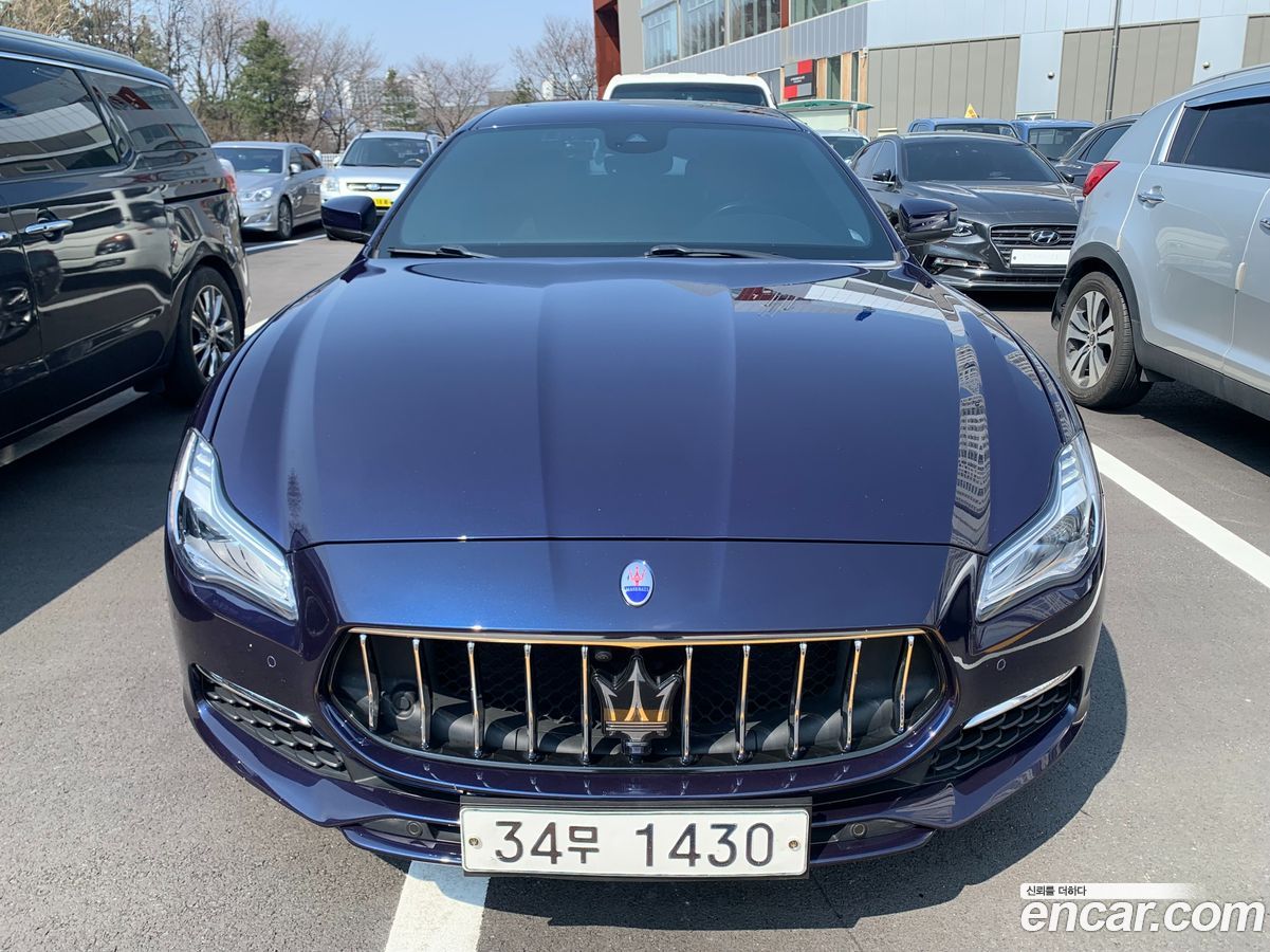 Maserati Quattroporte