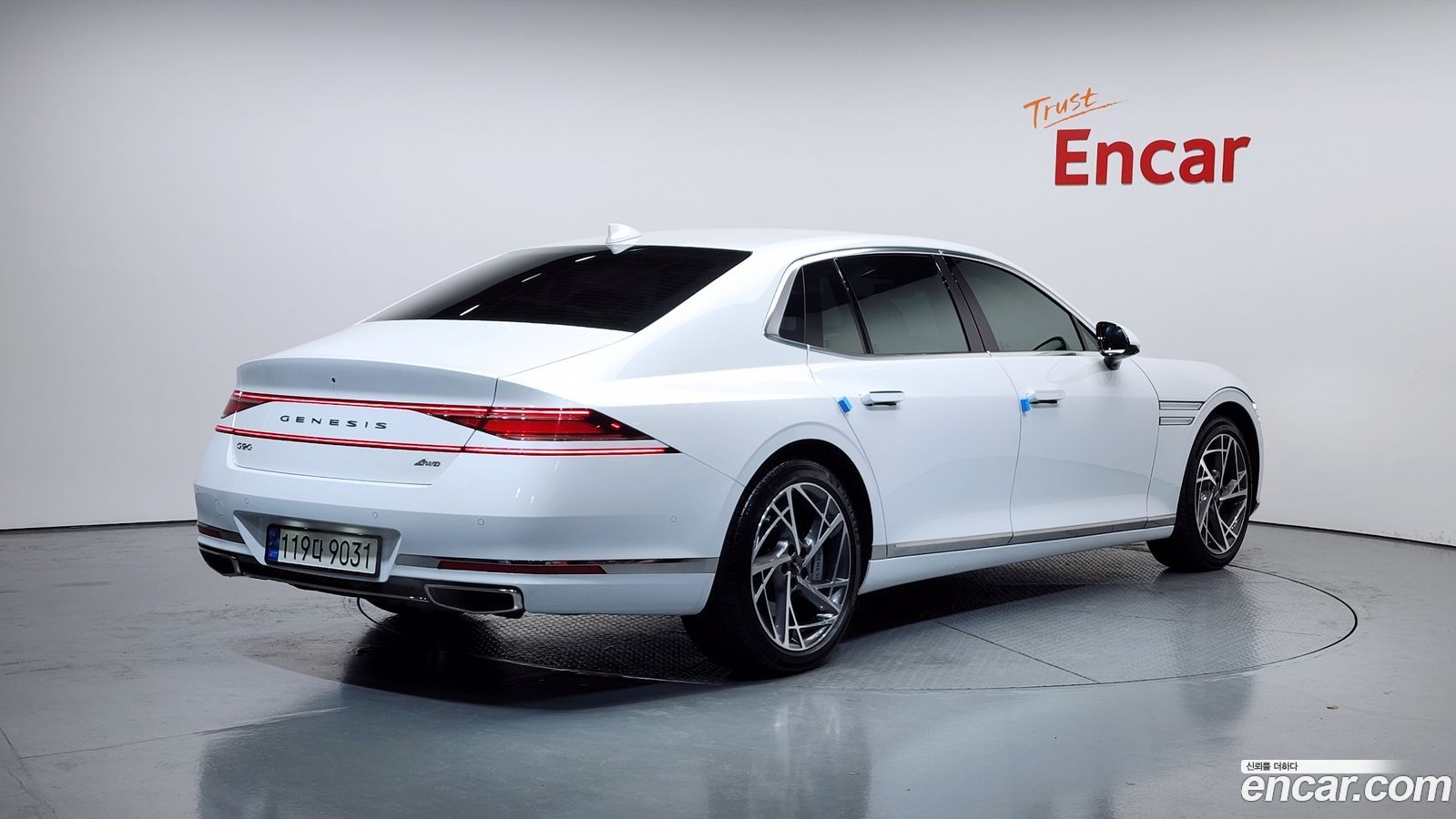 Genesis G90