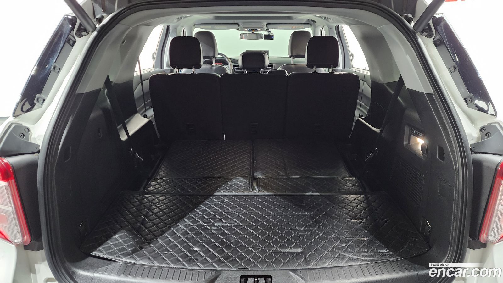 Ford Explorer Mk6