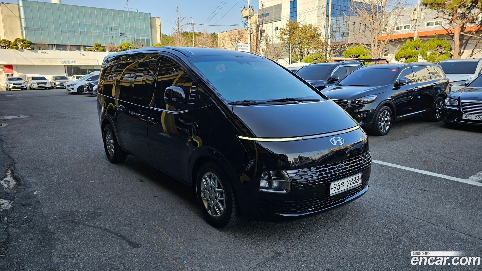 Hyundai Staria