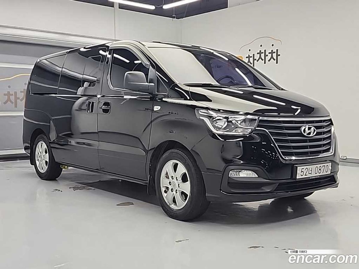 Hyundai Starex