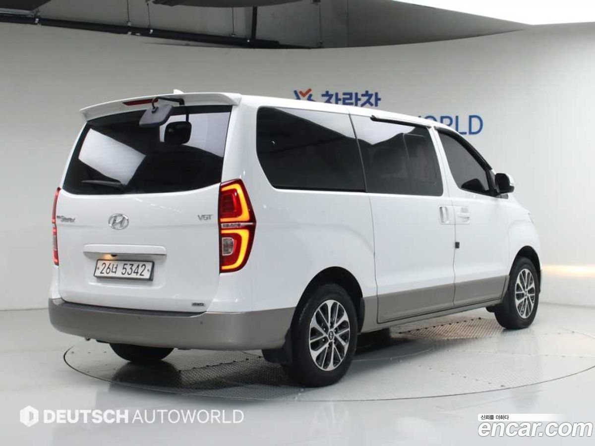 Hyundai Starex