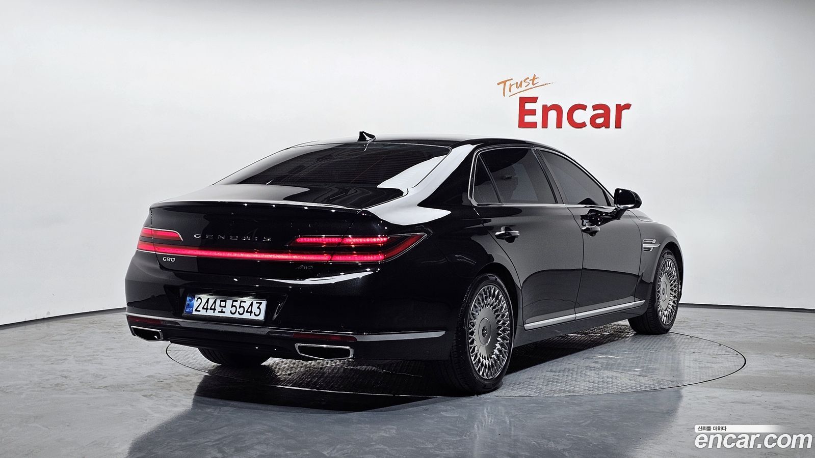 Genesis G90