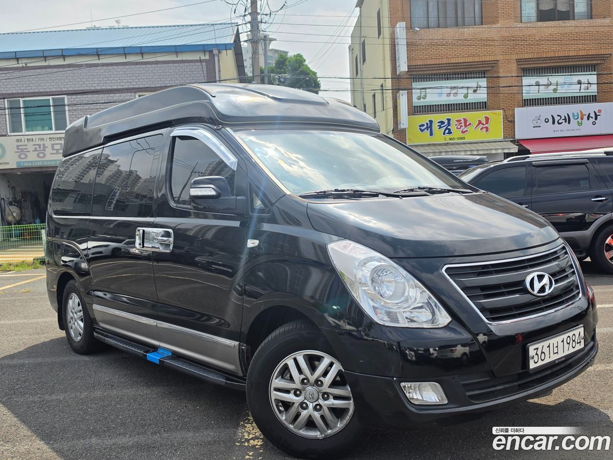 Hyundai Starex