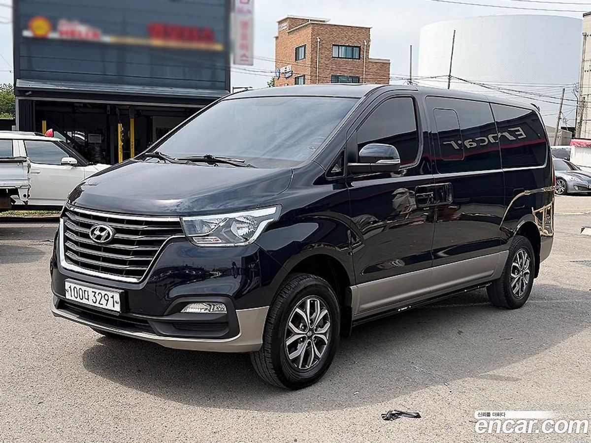 Hyundai Starex