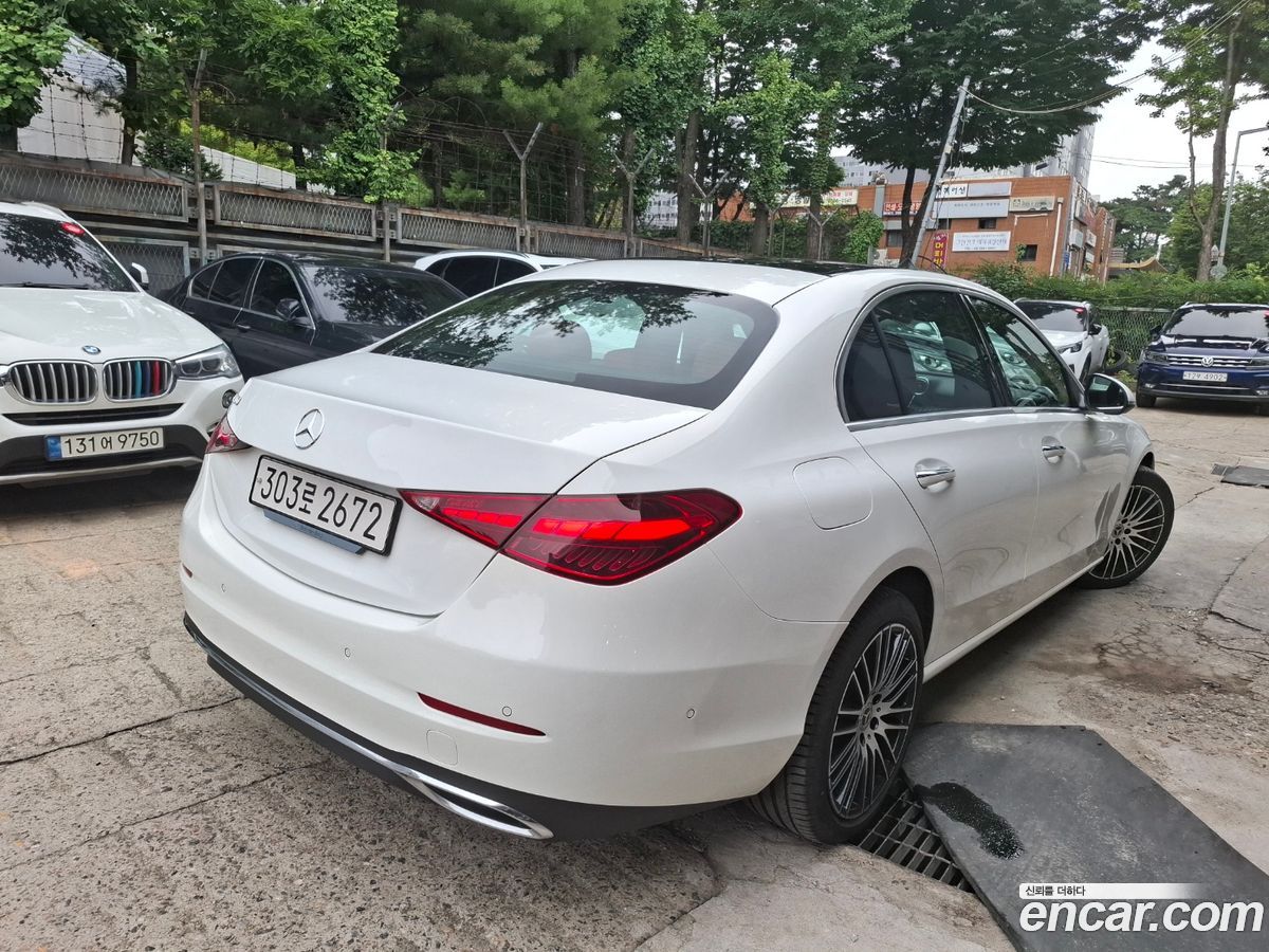 Mercedes-Benz C-Class