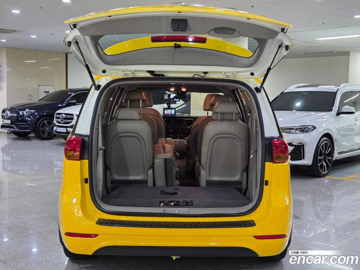 Kia Canival