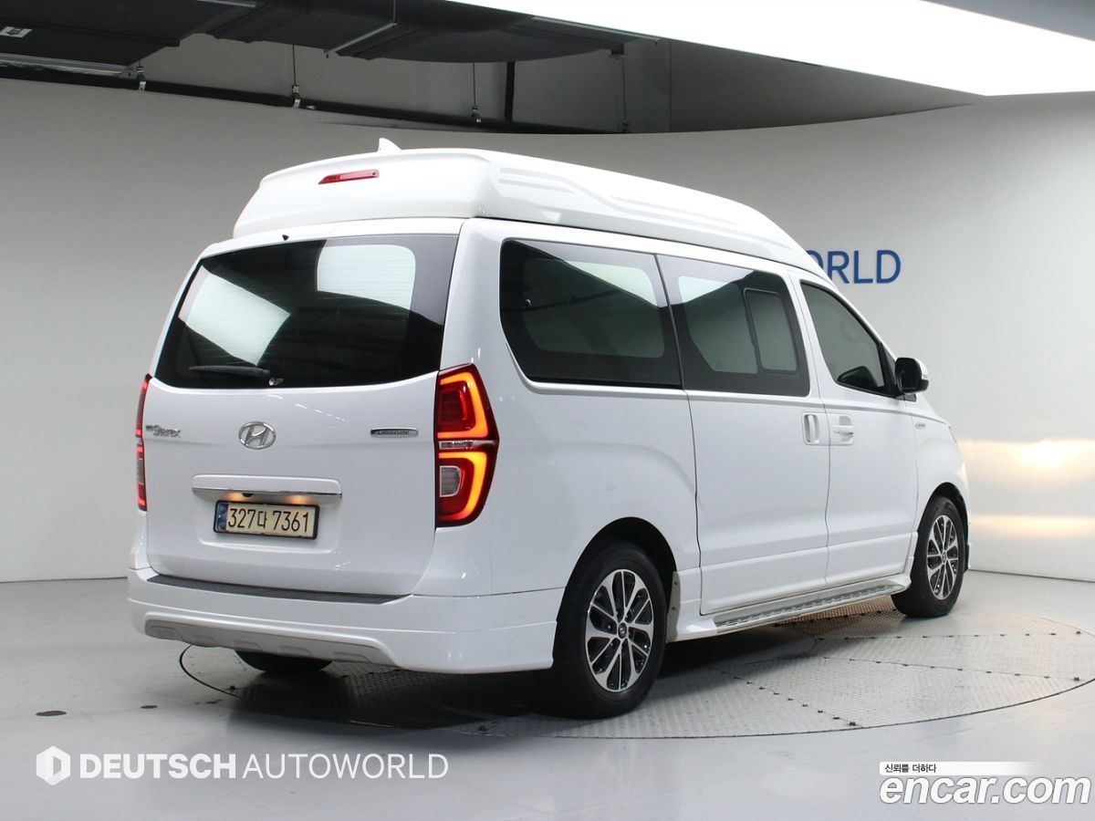 Hyundai Starex