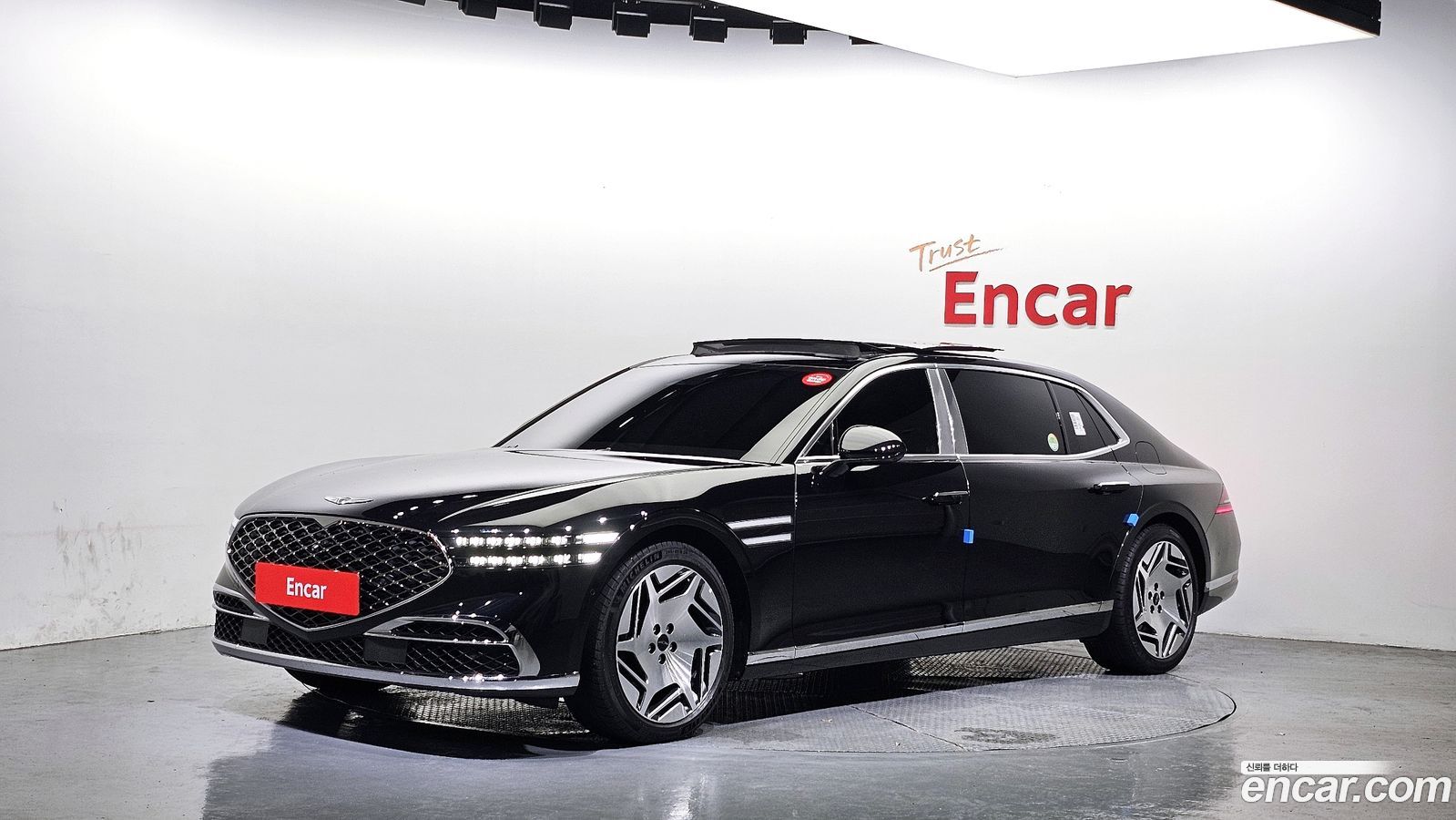 Genesis G90