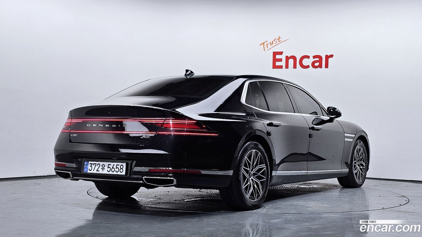 Genesis G90