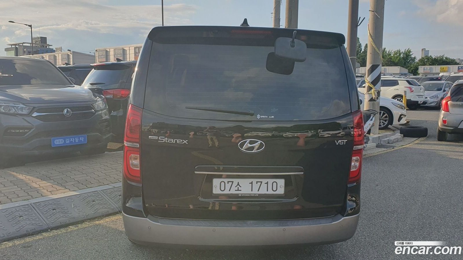Hyundai Starex