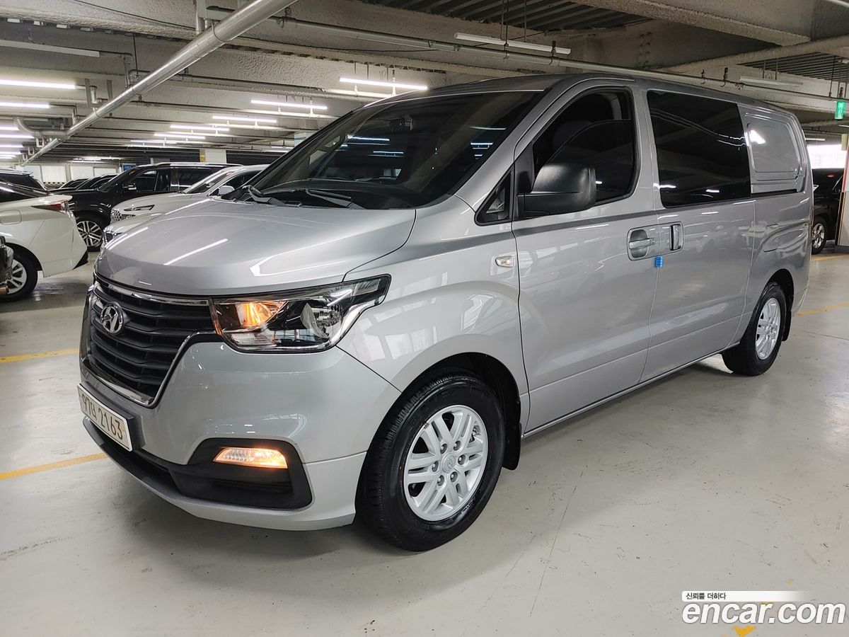 Hyundai Starex
