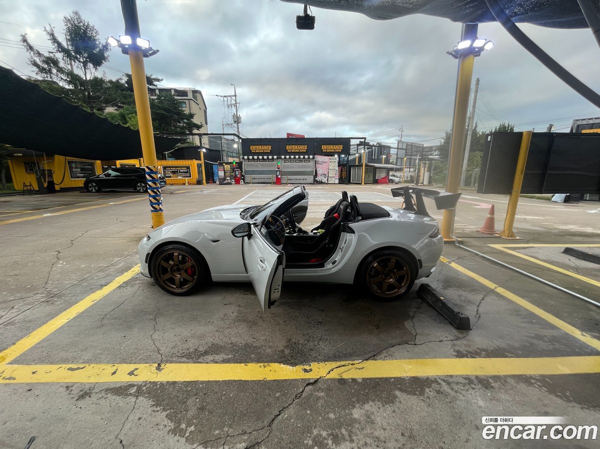 Mazda MX-5 Miata