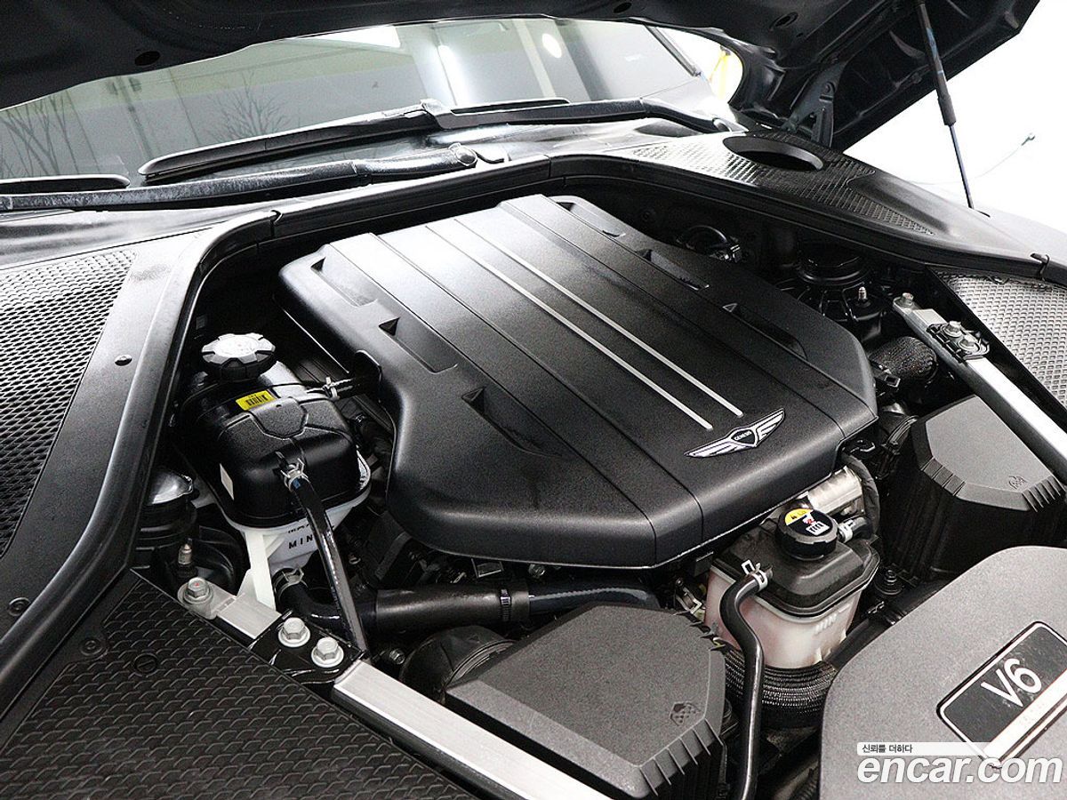 Genesis G90