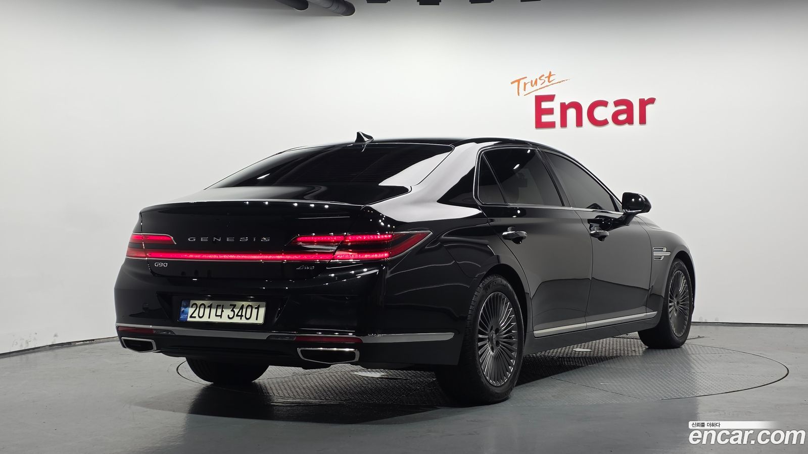 Genesis G90