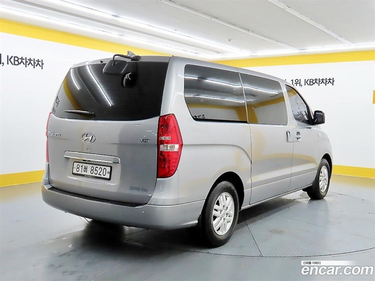 Hyundai Starex