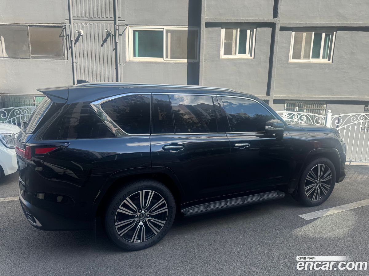 Lexus LX Mk4