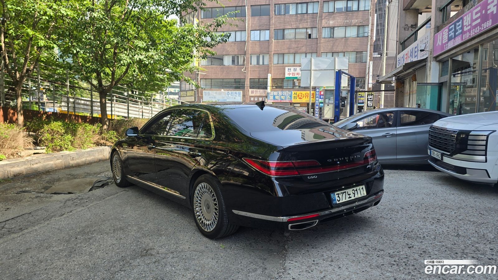 Genesis G90