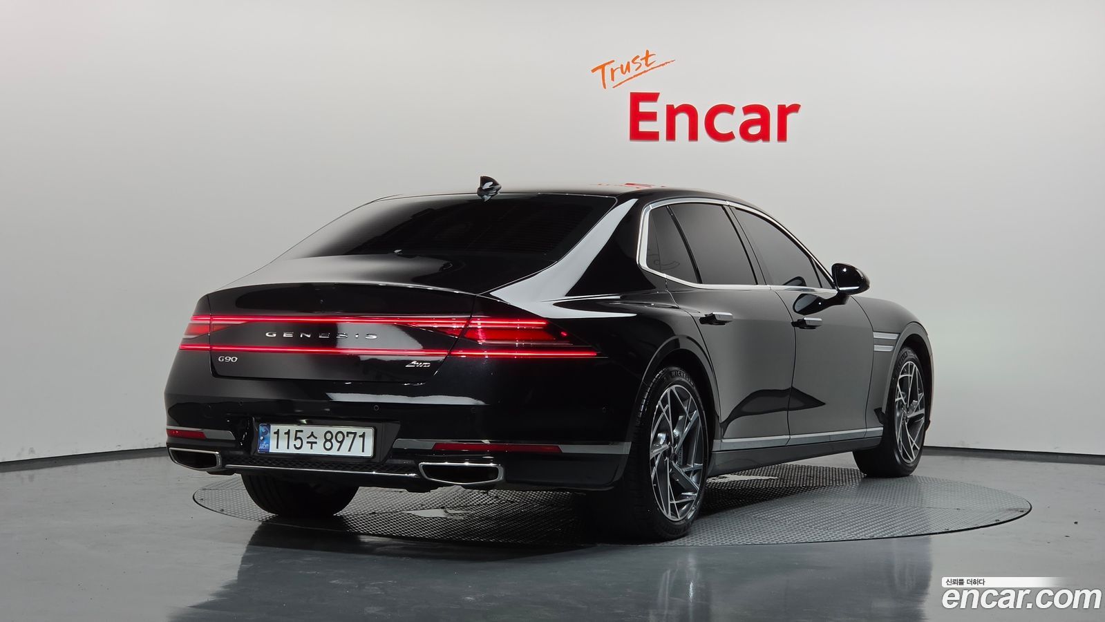 Genesis G90