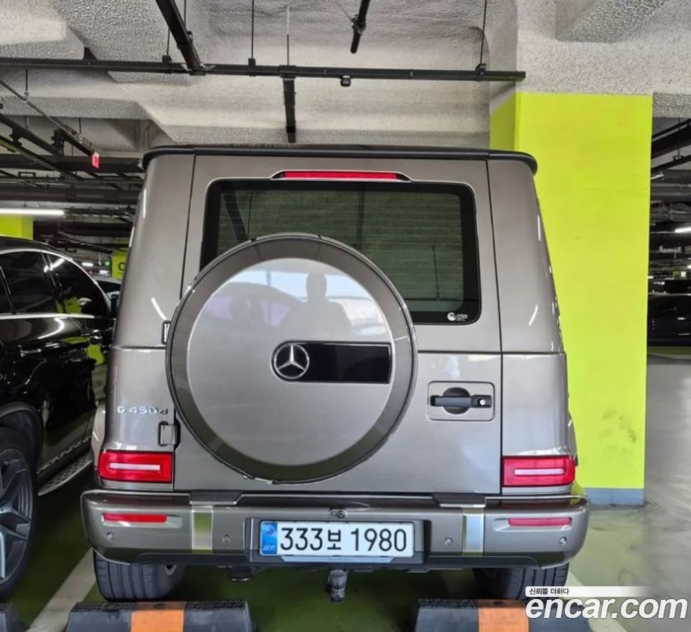 Mercedes-Benz G-Class