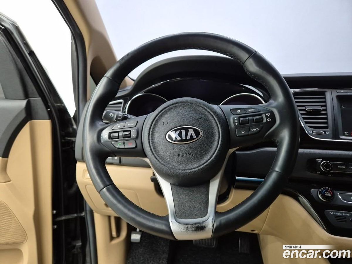 Kia Canival
