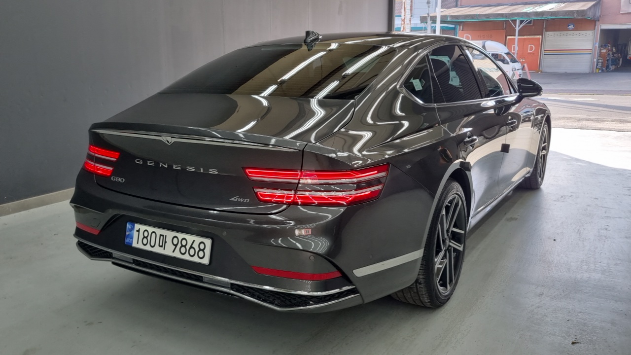 Genesis G80