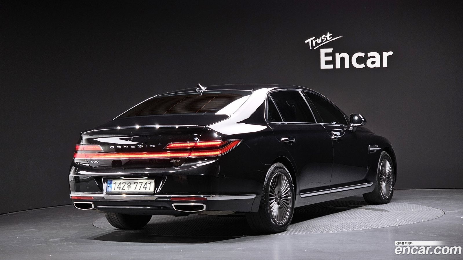 Genesis G90