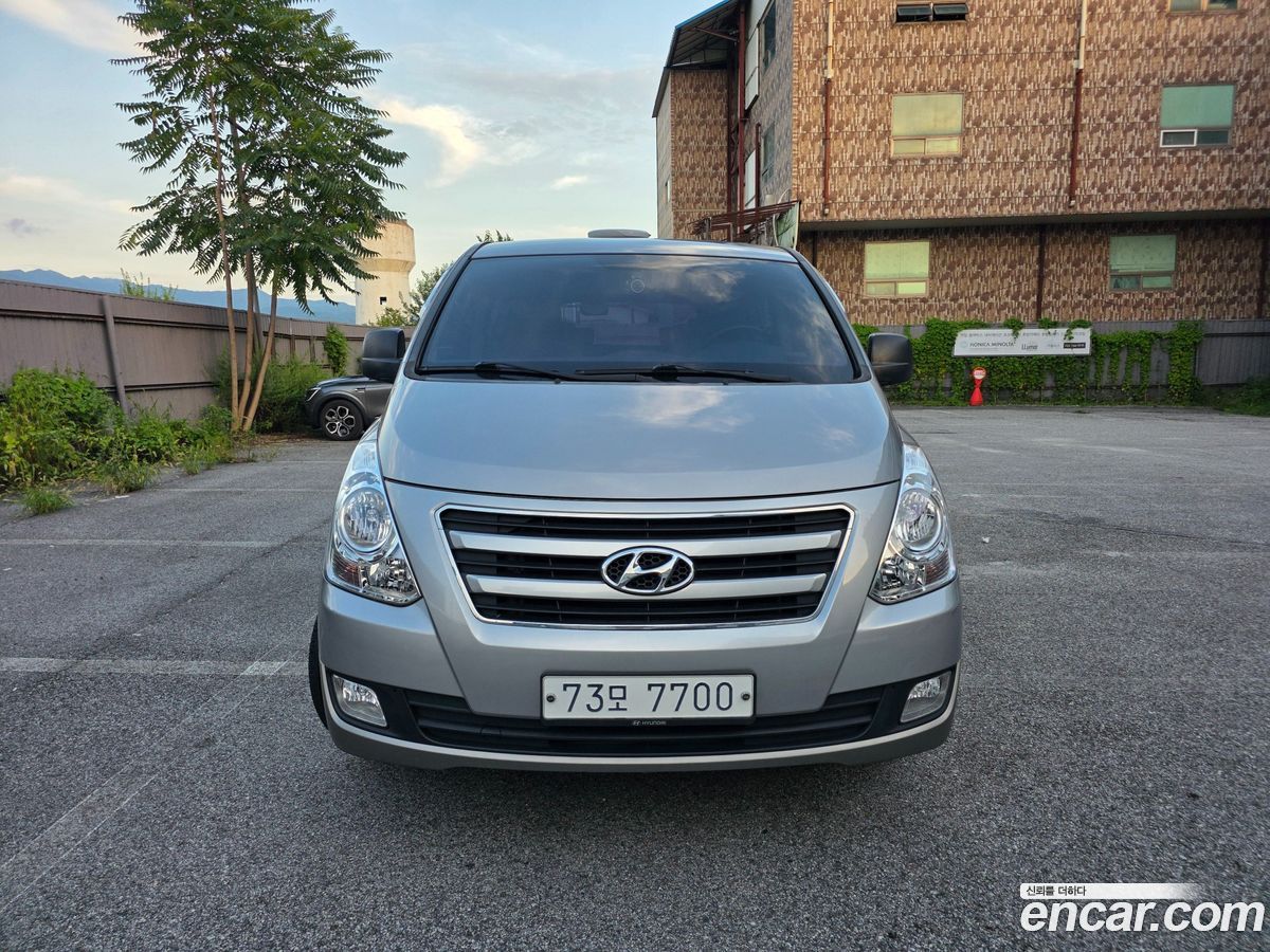 Hyundai Starex
