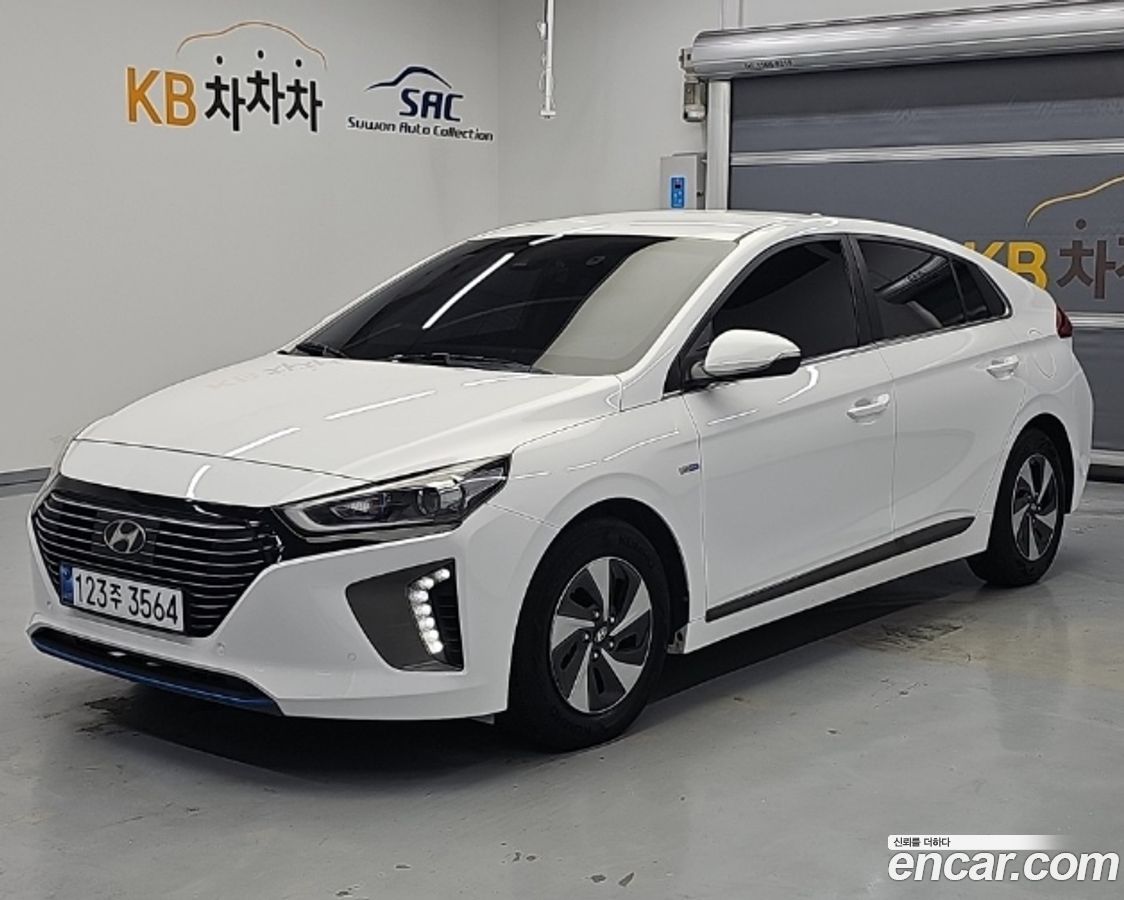 Hyundai Ioniq