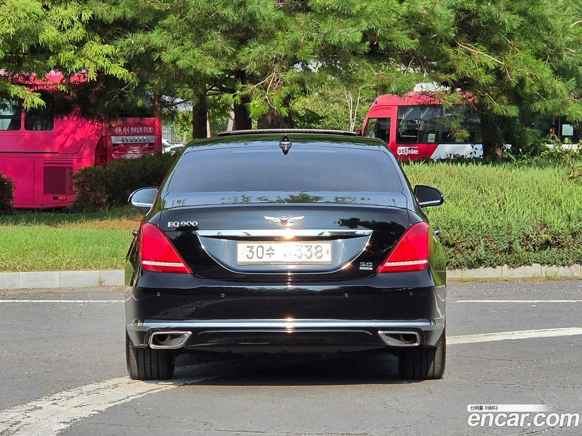 Genesis EQ900