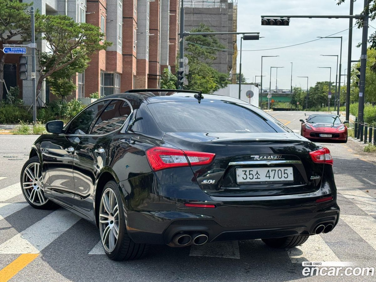 Maserati Ghibli