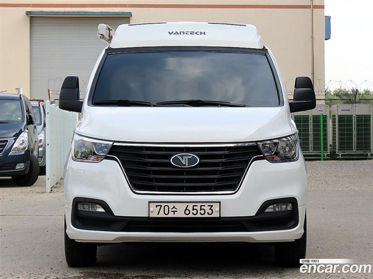 Hyundai Starex