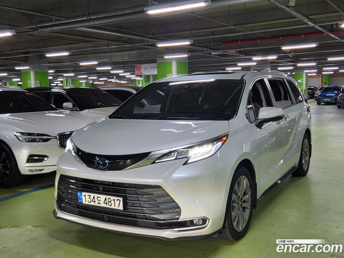 Toyota Sienna Mk4