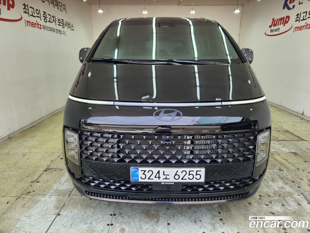 Hyundai Staria