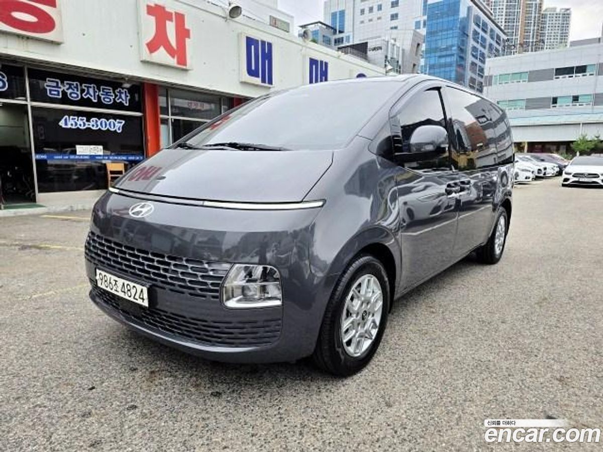 Hyundai Staria