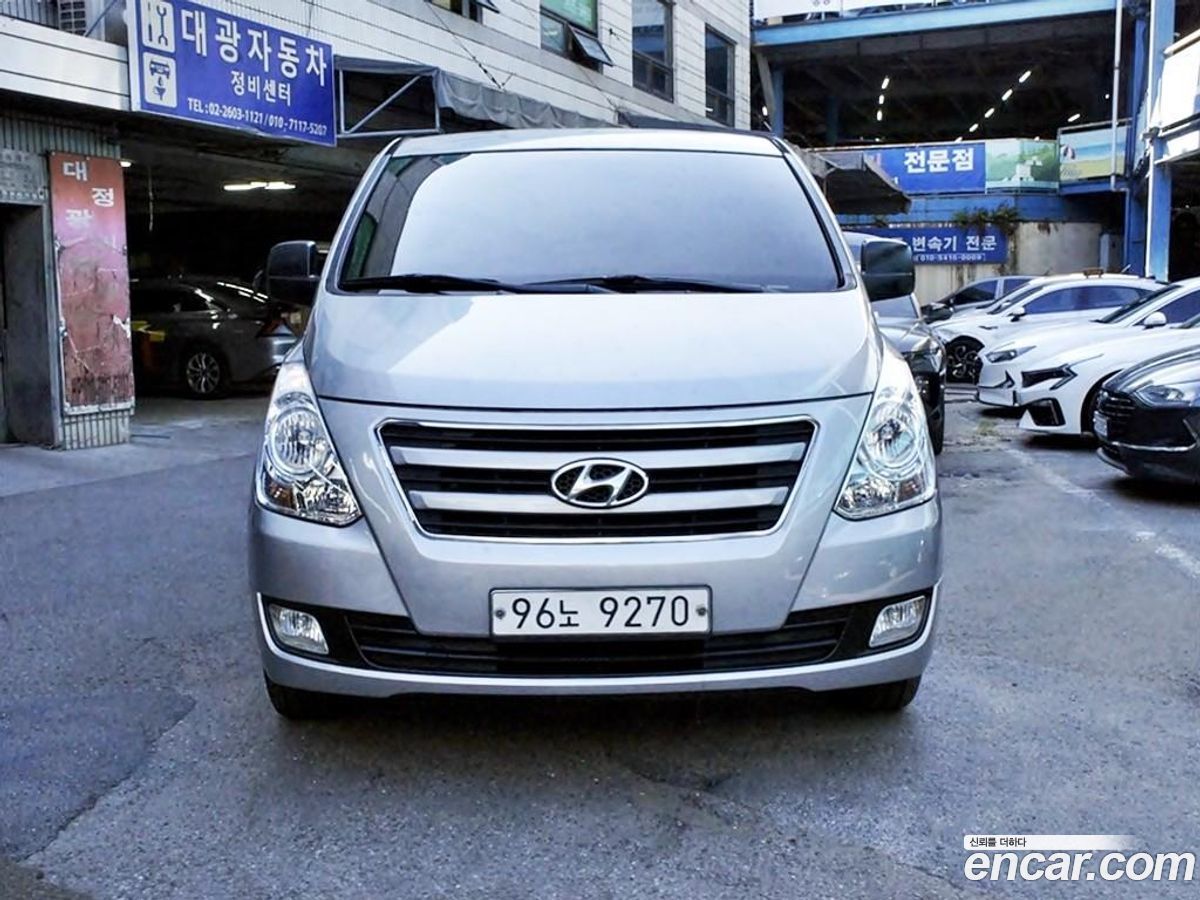Hyundai Starex