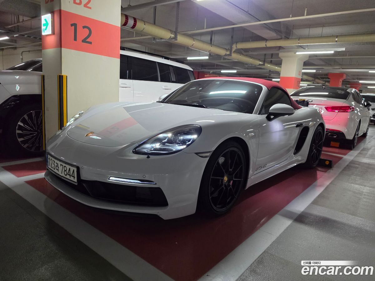Porsche 718