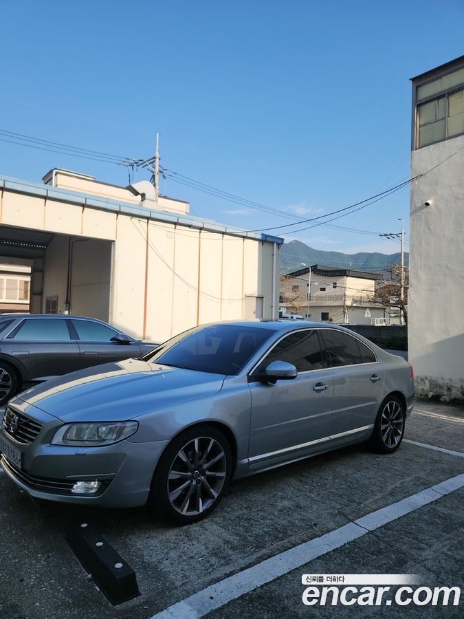 Volvo S80