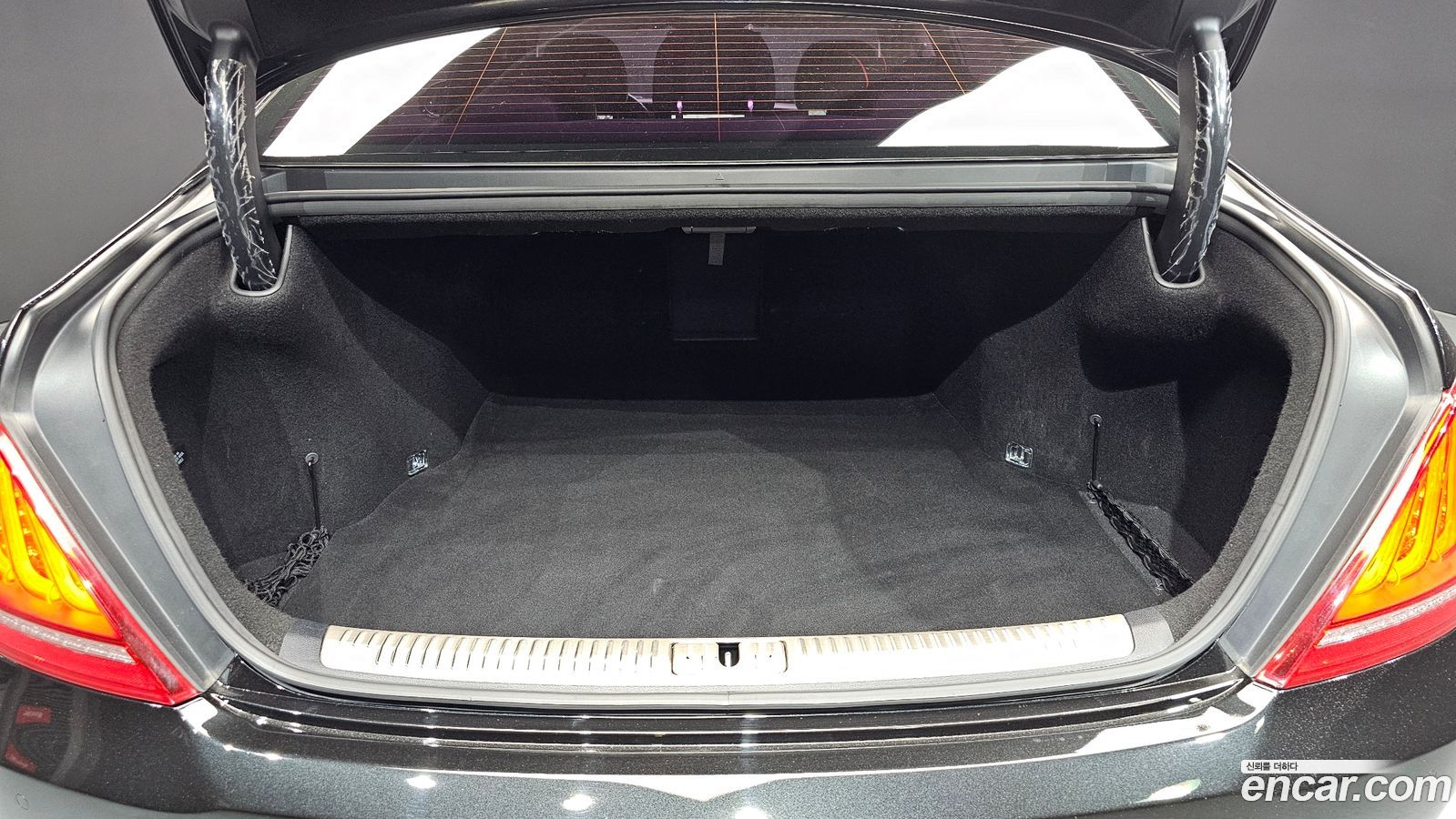 Genesis EQ900