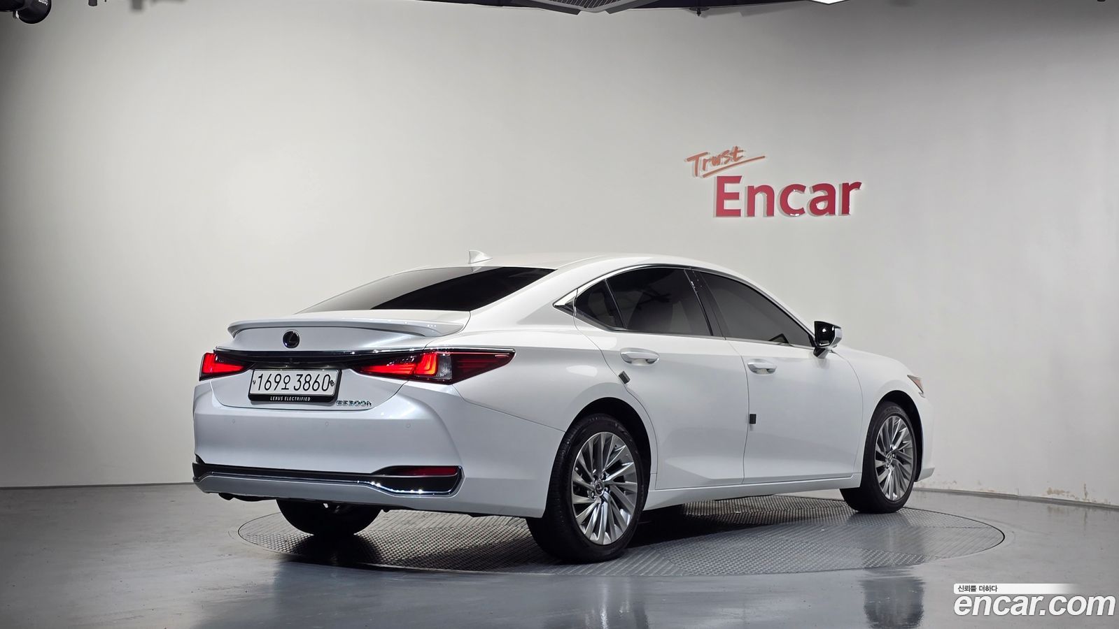Lexus ES Mk7