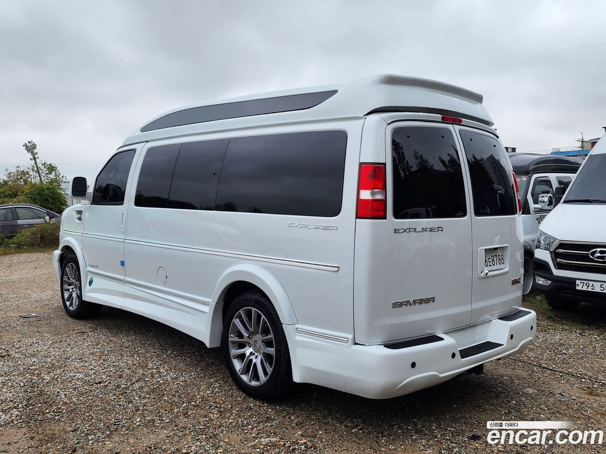 GMC Savana
