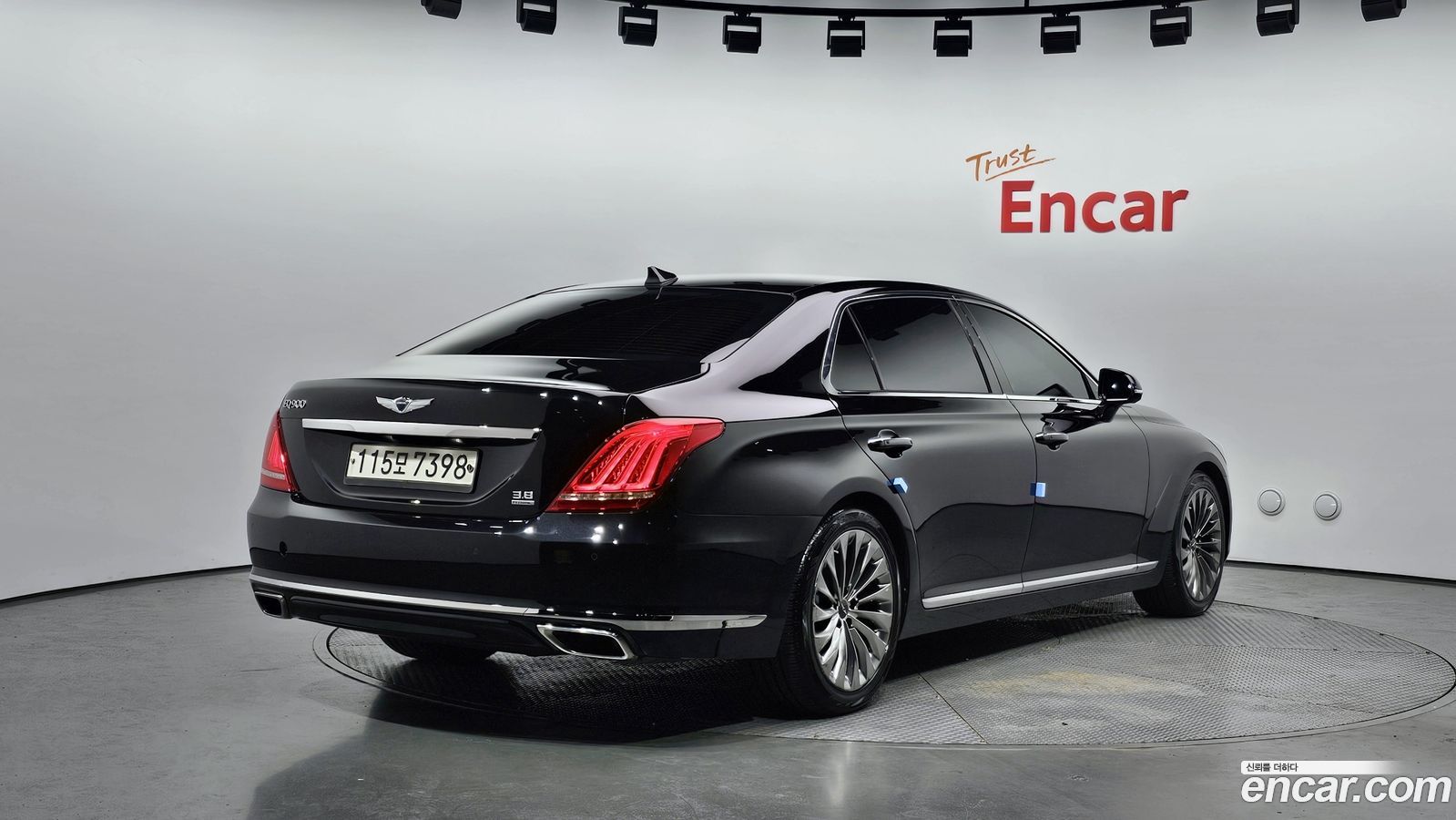 Genesis EQ900