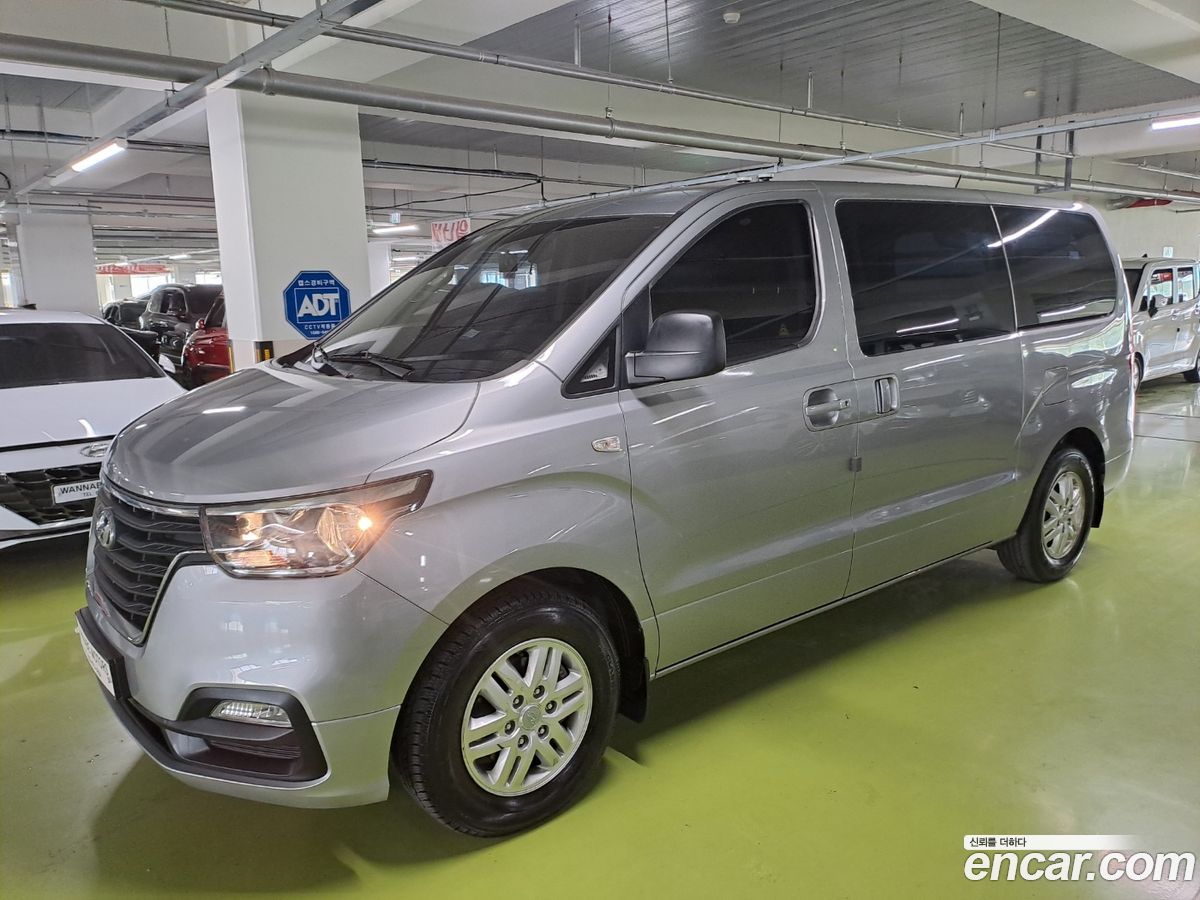 Hyundai Starex