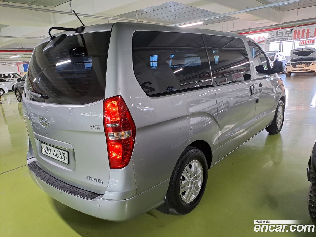 Hyundai Starex