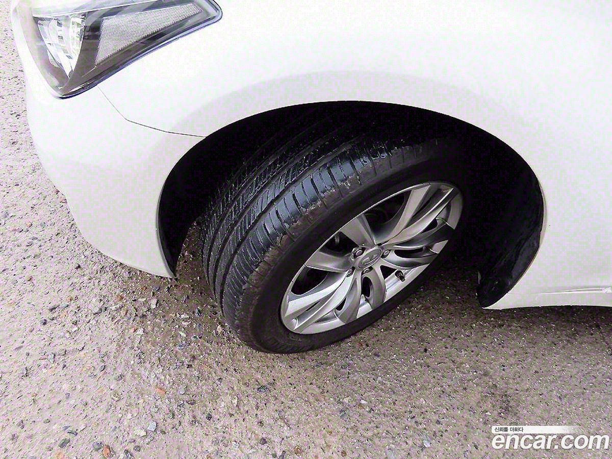 Infiniti Q70