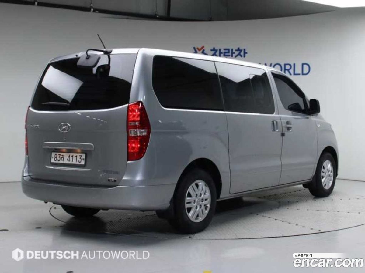 Hyundai Starex