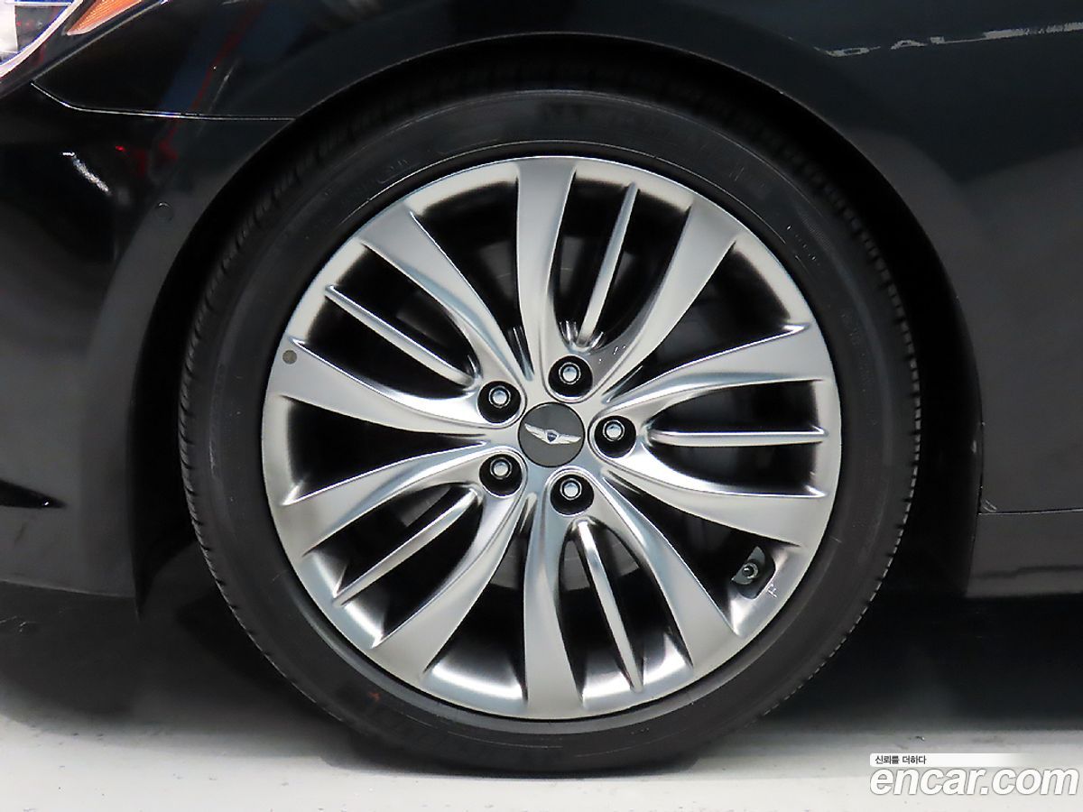 Hyundai Genesis