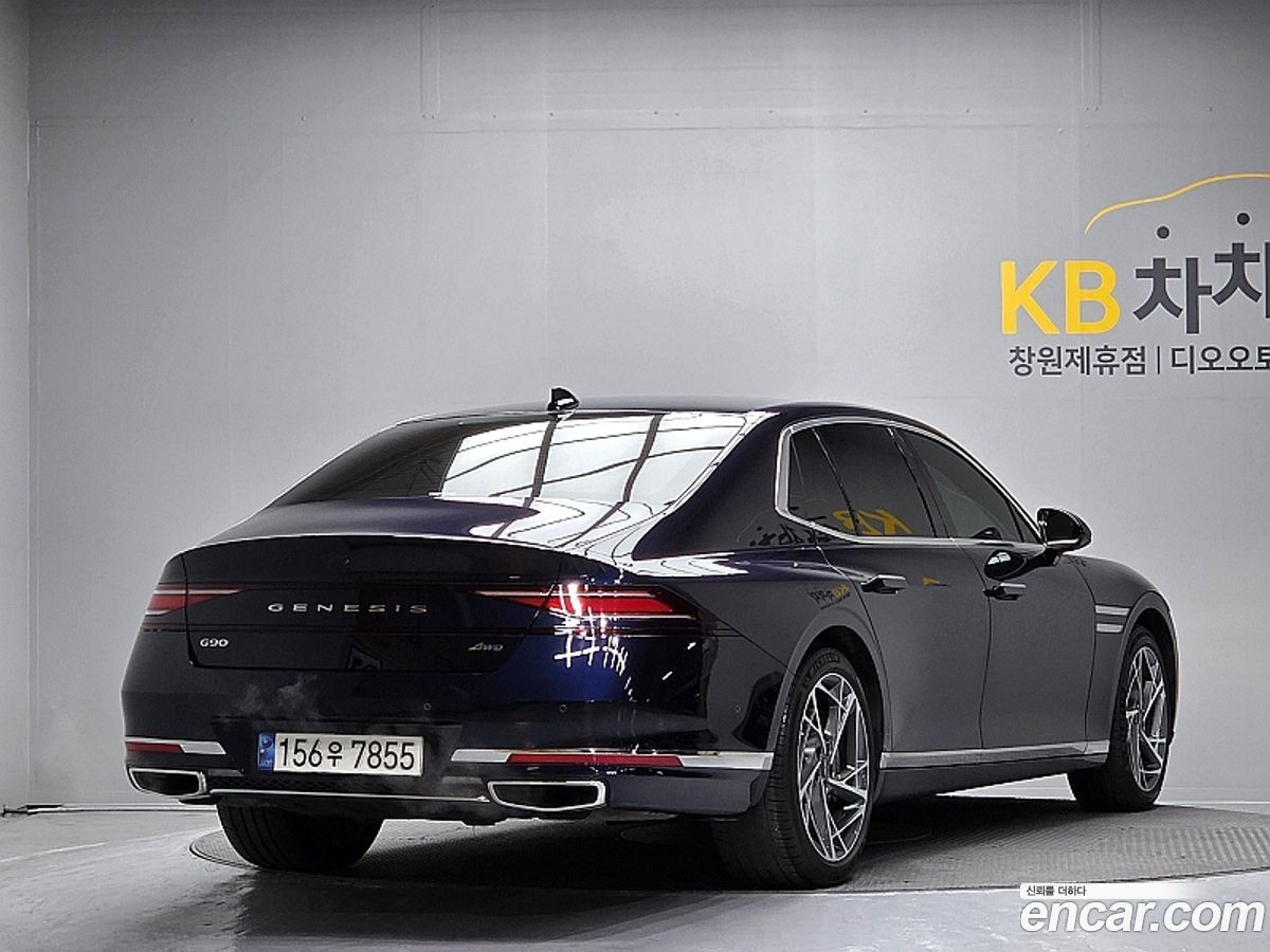 Genesis G90