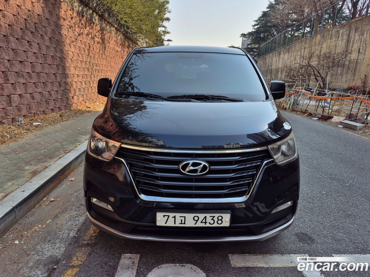 Hyundai Starex
